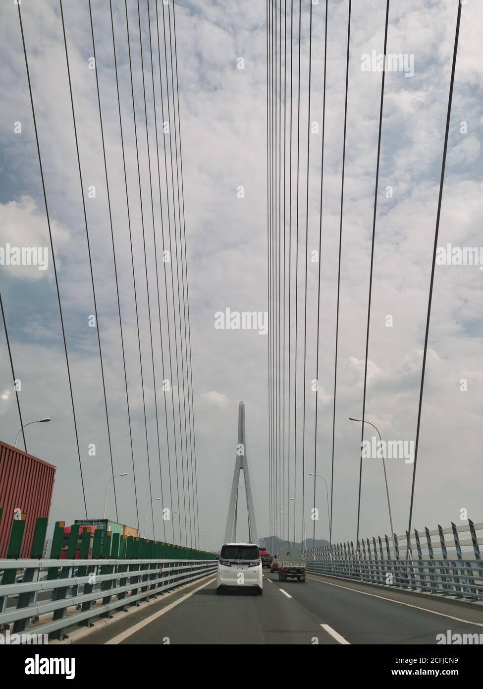 Ningbo, Ningbo, Cina. 6 Settembre 2020. Zhejiang CHINA-Dongmen Fishing Village, Contea di Xiangshan, città di Ningbo, Provincia di Zhejiang, 25 agosto 2020. Dongmen Fishing Village, situato sull'isola di Dongmen della città di Shipu, Xiangshan County, provincia di Zhejiang, di fronte al porto dalla zona urbana di Shipu Town, ha 240 barche di pesca in acciaio ad alta potenza. Il 19 aprile 2020, dongmen Fishing Village è stato selezionato nella lista del sesto gruppo di famose città e villaggi storici e culturali della provincia di Zhejiang. Già il secondo anno di Tang Shenlong, cioè, nel 706 DC, Dongmen pesca Villag Foto Stock