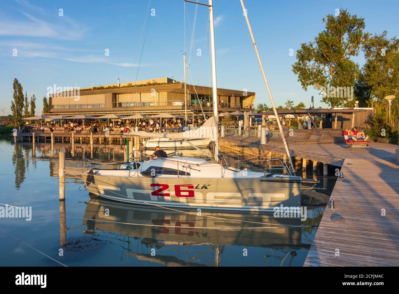 Weiden am See: Ristorante 'Das Fritz' a Neusiedler See (Lago Neusiedl) a Neusiedler See (Lago Neusiedl), Burgenland, Austria Foto Stock