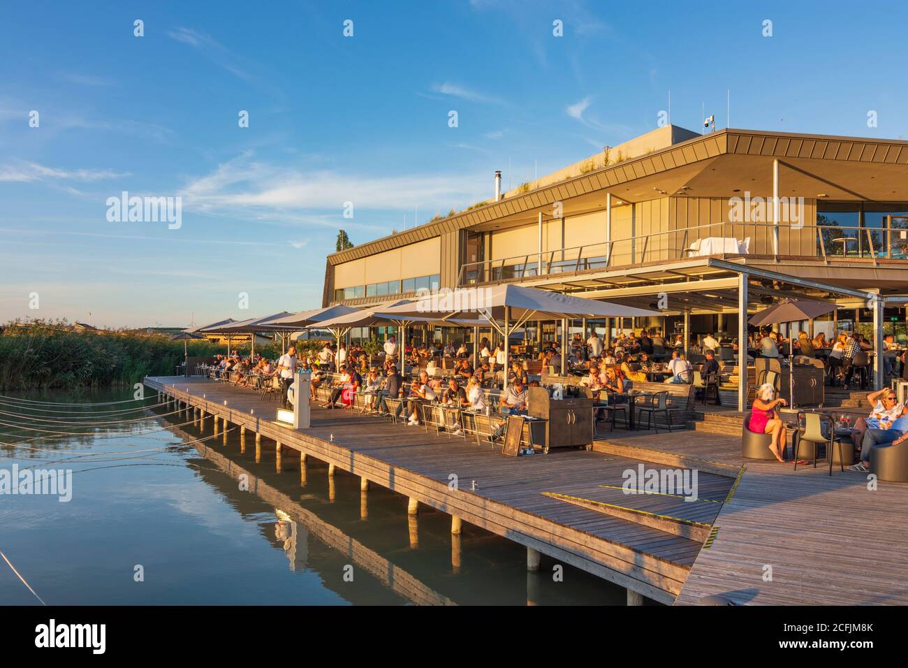 Weiden am See: Ristorante 'Das Fritz' a Neusiedler See (Lago Neusiedl) a Neusiedler See (Lago Neusiedl), Burgenland, Austria Foto Stock