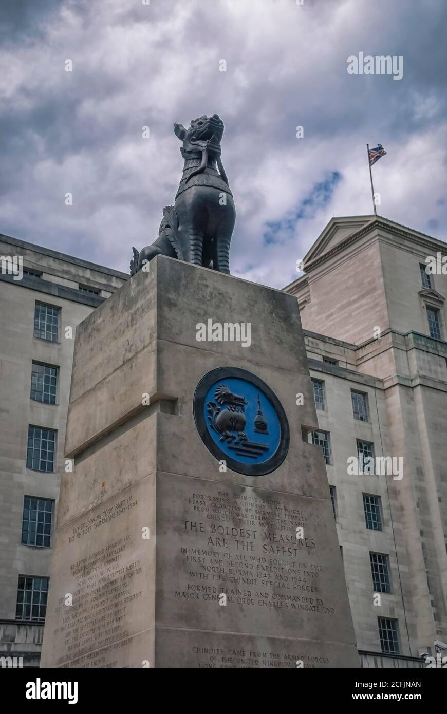 Una statua a Whitehall, Londra, che ricorda gli uomini che hanno servito nella XIV Armata Britannica in Estremo Oriente durante la seconda guerra mondiale Foto Stock