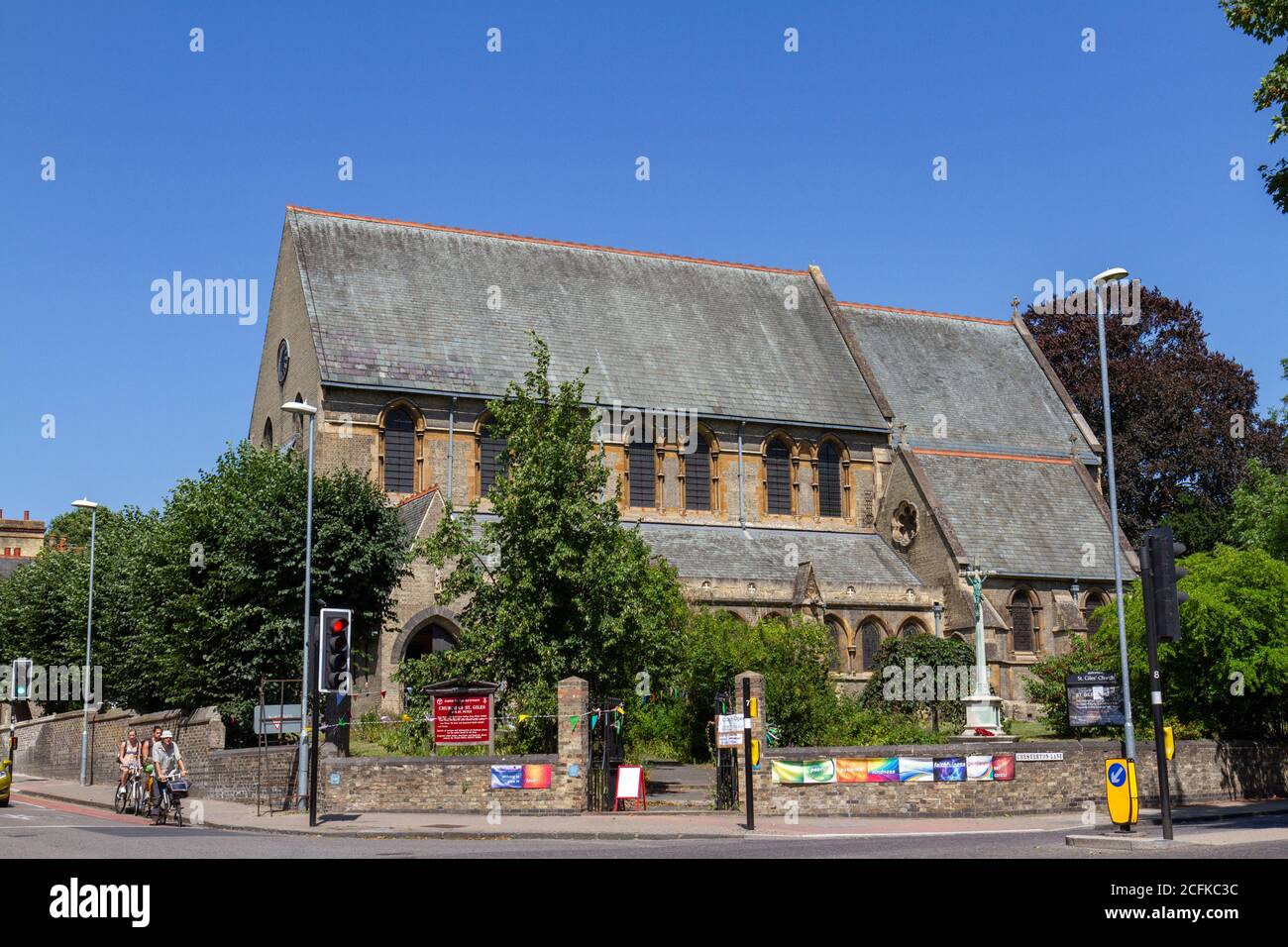 La Chiesa di San Giles con San Pietro su Bridge Street, Cambridge, Cambridgeshire, Regno Unito. Foto Stock