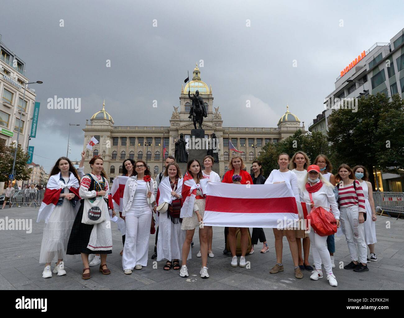 Praga, Repubblica Ceca. 05 settembre 2020. Le donne bielorusse che vivono nella Repubblica Ceca sostengono la Bielorussia, che protestano e chiedono libertà e giustizia a Praga, Repubblica Ceca, 5 settembre 2020. Credit: Katerina Sulova/CTK Photo/Alamy Live News Foto Stock