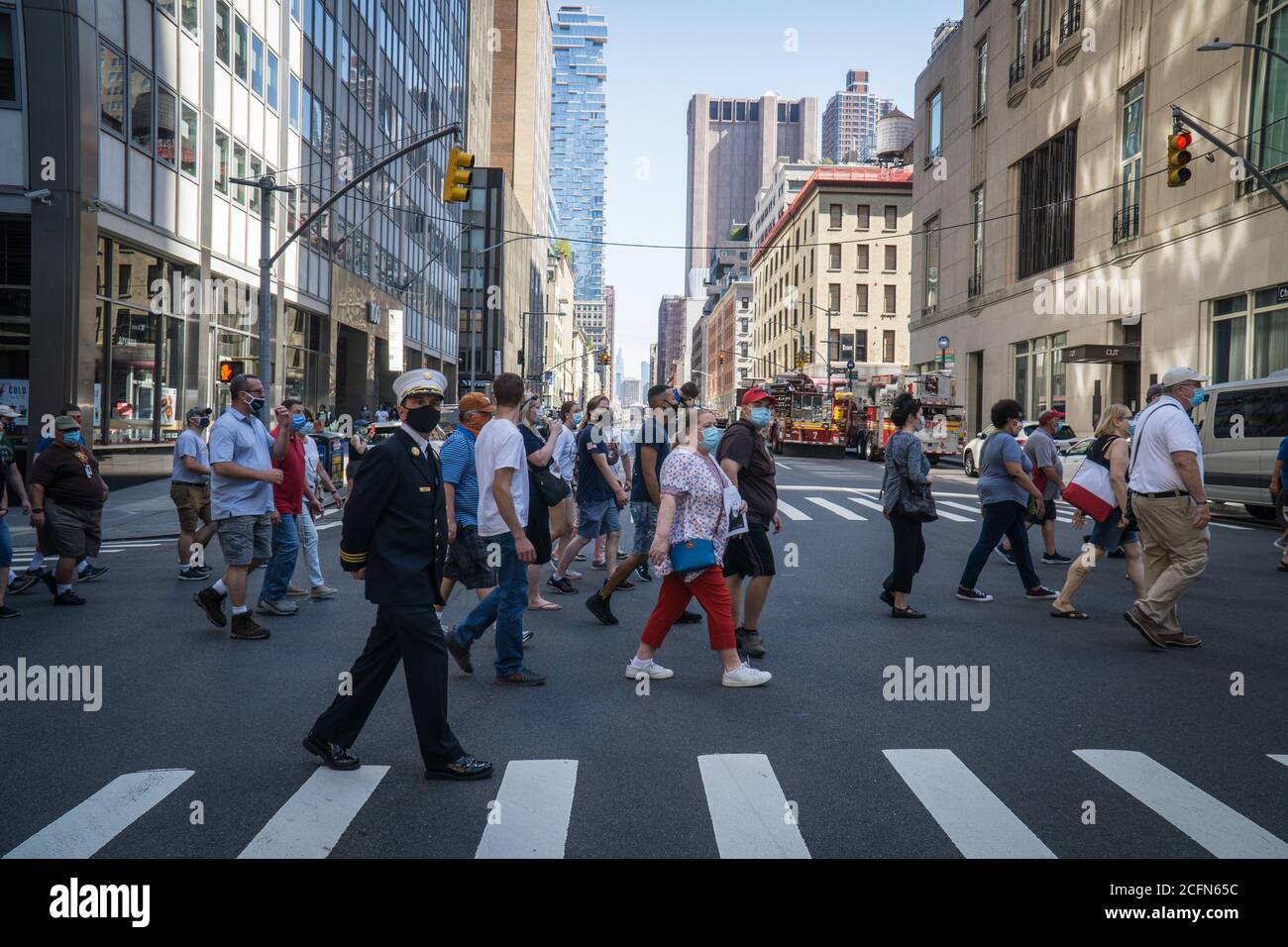 New York City, Stati Uniti. 06 settembre 2020. Il Giudice Padre Mychal 911 Walk of Remembrance per onorare i primi soccorritori caduti a New York il 11 settembre 2001. (Foto di Steve Sanchez/Pacific Press) Credit: Pacific Press Media Production Corp./Alamy Live News Foto Stock