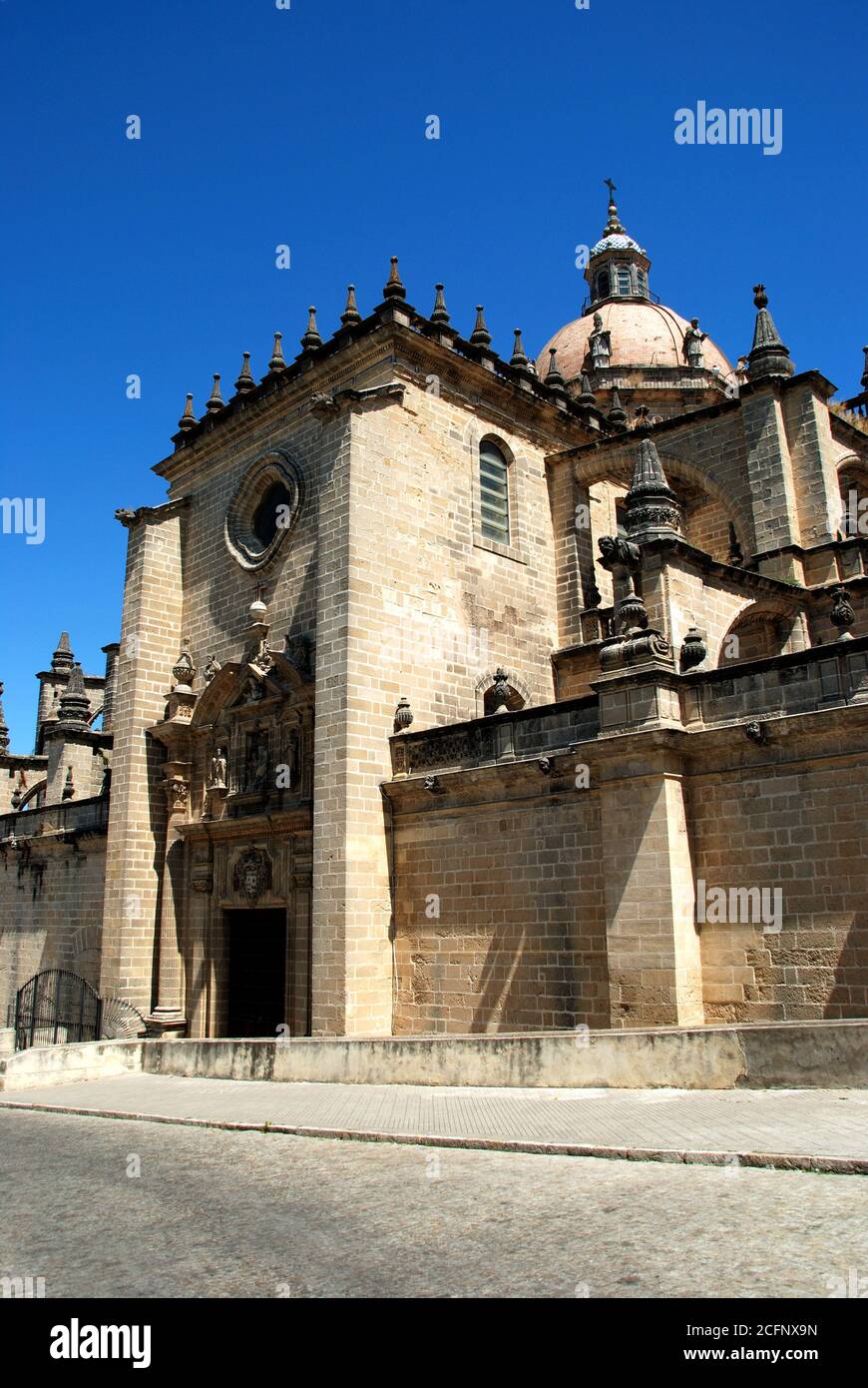 Vista della Cattedrale di San Salvador, Jerez de la Frontera, provincia di Cadice, Andalusia, Spagna. Foto Stock