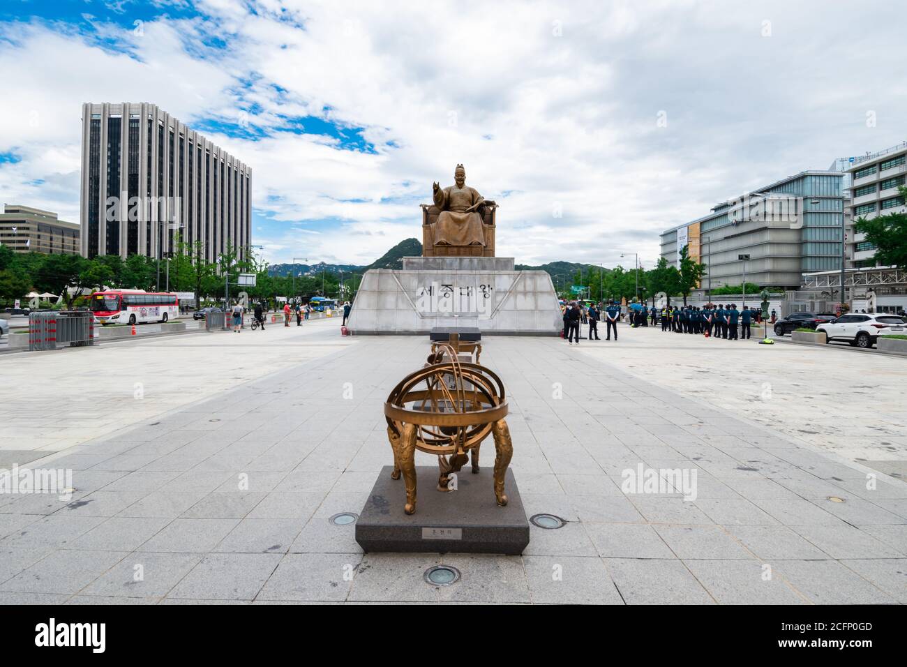 Statua del re Sejong in piazza Gwanghwamun a Seoul, Corea del Sud. Foto Stock