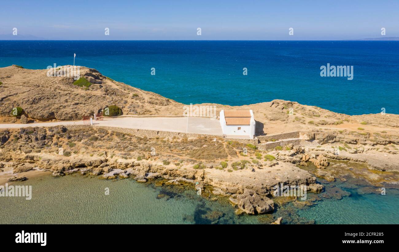Veduta aerea della spiaggia e della chiesa di San Nicola, Zante, Grecia Foto Stock