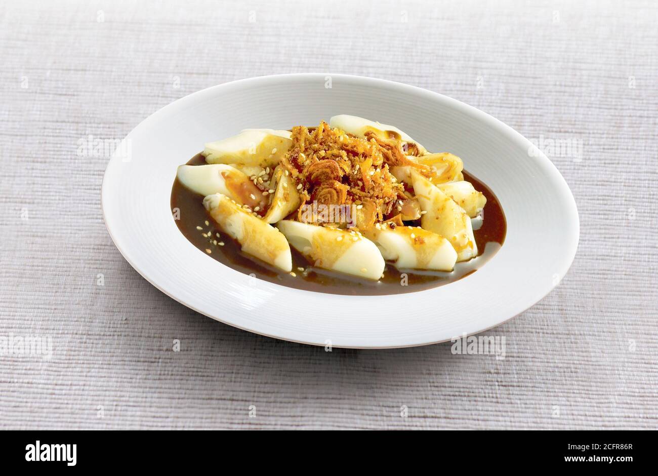 Chee Cheong Fun, rotolo cinese di noodle di riso con salsa di soia dolce Foto Stock