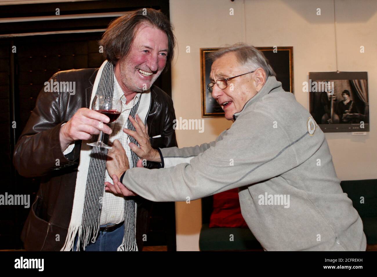 ***6 marzo 2013 FILE FOTO dell'attore Boleslav Polivka, a sinistra, e del regista Jiri Menzel.*** il regista ceco vincitore dell'Oscar Jiri Menzel morì su Saturd Foto Stock