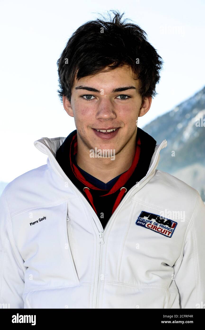 MOTORSPORT - MISCS 2012 - EQUIPE DE FRANCE FFSA 2012 - FORMAZIONE - CHAMONIX (FRA) - DAL 13 AL 15/01/2012 - FOTO : GREGORY LENENMAND / DPPI - EQUIPE DE FRANCE CIRCUIT - PIERRE GASLY - PORTRAIT CREDIT: LM/DPPI/DPPI/GREGORY LENENMAND/ALAMY LIVE NEWS Foto Stock