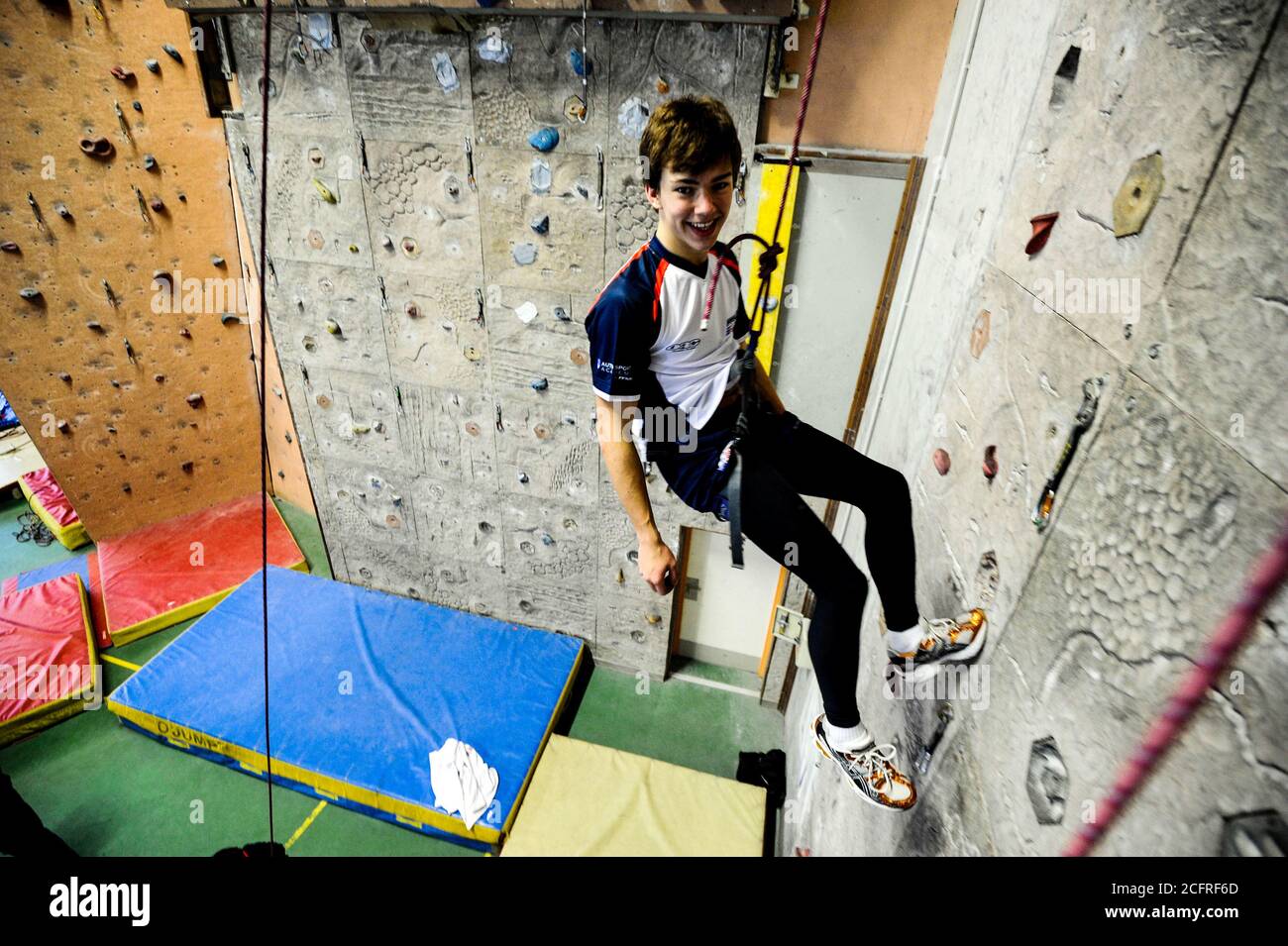 MOTORSPORT - MISCS 2012 - EQUIPE DE FRANCE FFSA 2012 - FORMAZIONE - CHAMONIX (FRA) - DAL 13 AL 15/01/2012 - FOTO : GREGORY LENENMAND / DPPI - EQUIPE DE FRANCE CIRCUIT - PIERRE GASLY - AMBIANCE CREDIT: LM/DPPI/DPPI/GREGORY LENENMAND/ALAMY LIVE NEWS Foto Stock