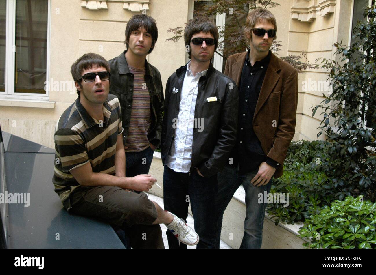 Milano Italia 11/05/2005 : sessione fotografica del gruppo Oasis prima del concerto Foto Stock