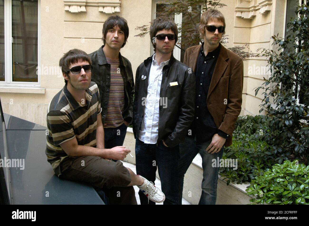 Milano Italia 11/05/2005 : sessione fotografica del gruppo Oasis prima del concerto Foto Stock