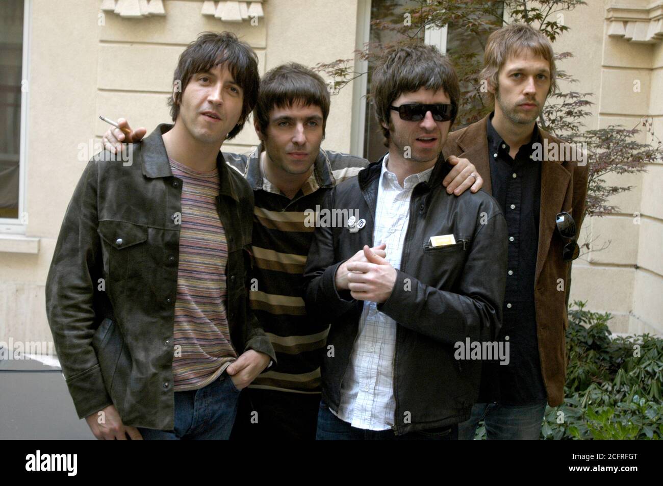 Milano Italia 11/05/2005 : sessione fotografica del gruppo Oasis prima del concerto Foto Stock