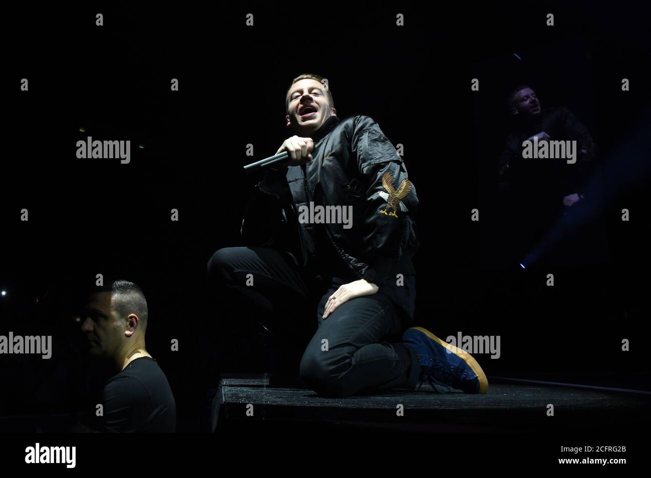 Milano Italia 04/04/2016 : concerto dal vivo dei Macklemore e Ryan Lewis al Forum Assago Foto Stock