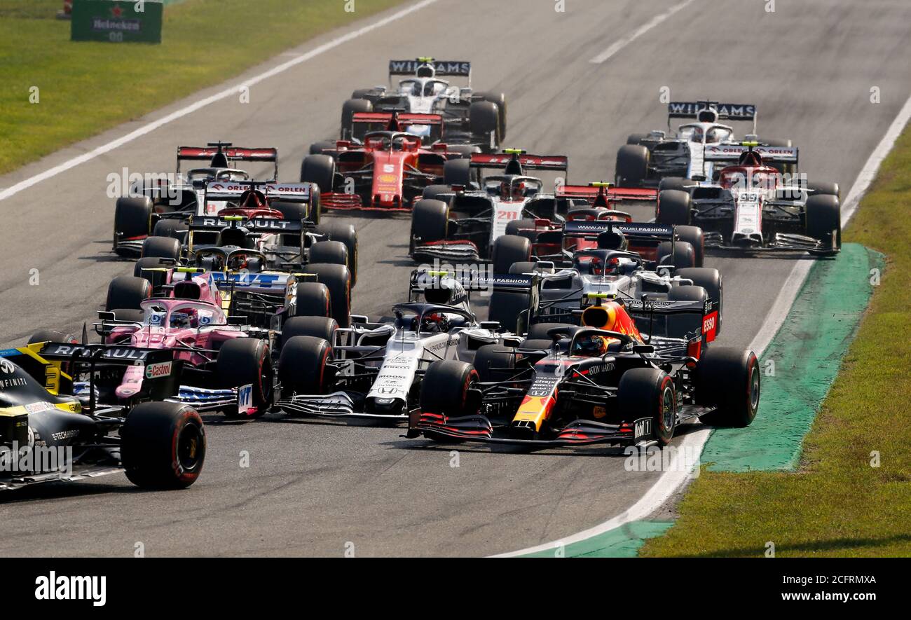 Inizio gara: Contatto tra GASLY Pierre (fra), Scuderia AlphaTauri Honda AT01, E ALBON Alexander (tha), Aston Martin Red Bull Racing Honda R. Foto Stock