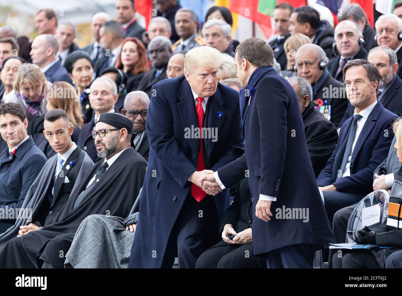 Il Centenario della cerimonia del giorno dell'Armistizio del 1918 - Trump e il presidente francese Emmanuel Macron. Il Presidente Donald J. Trump e la First Lady Melania Trump partecipano al Centenario della cerimonia del giorno dell'Armistizio 1918 domenica 11 novembre 2018, all'Arco di Trionfo di Parigi. Foto Stock