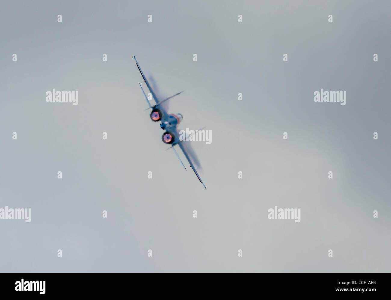 Kubinka, Regione di Mosca, Russia - 30 agosto 2020: Su-30SM 31 BLU NATO nome in codice: Flanker-C jet fighter dei cavalieri russi monomarca aerobatica Foto Stock