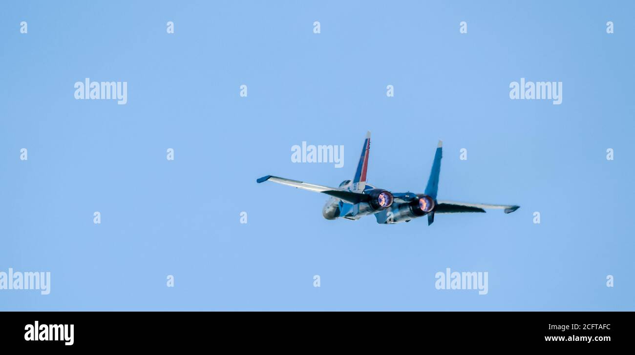 Kubinka, Regione di Mosca, Russia - 30 agosto 2020: Su-30SM 31 BLU NATO nome in codice: Flanker-C jet fighter dei cavalieri russi monomarca aerobatica Foto Stock