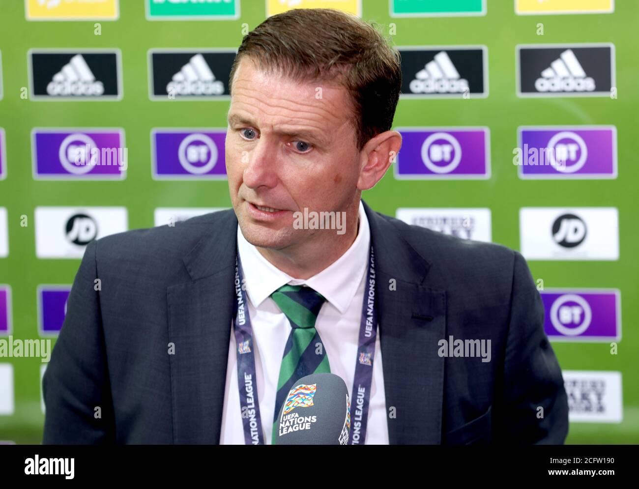 Il manager dell'Irlanda del Nord Ian Baraclough parla alla stampa dopo la partita della UEFA Nations League Group 1, League B a Windsor Park, Belfast. Foto Stock