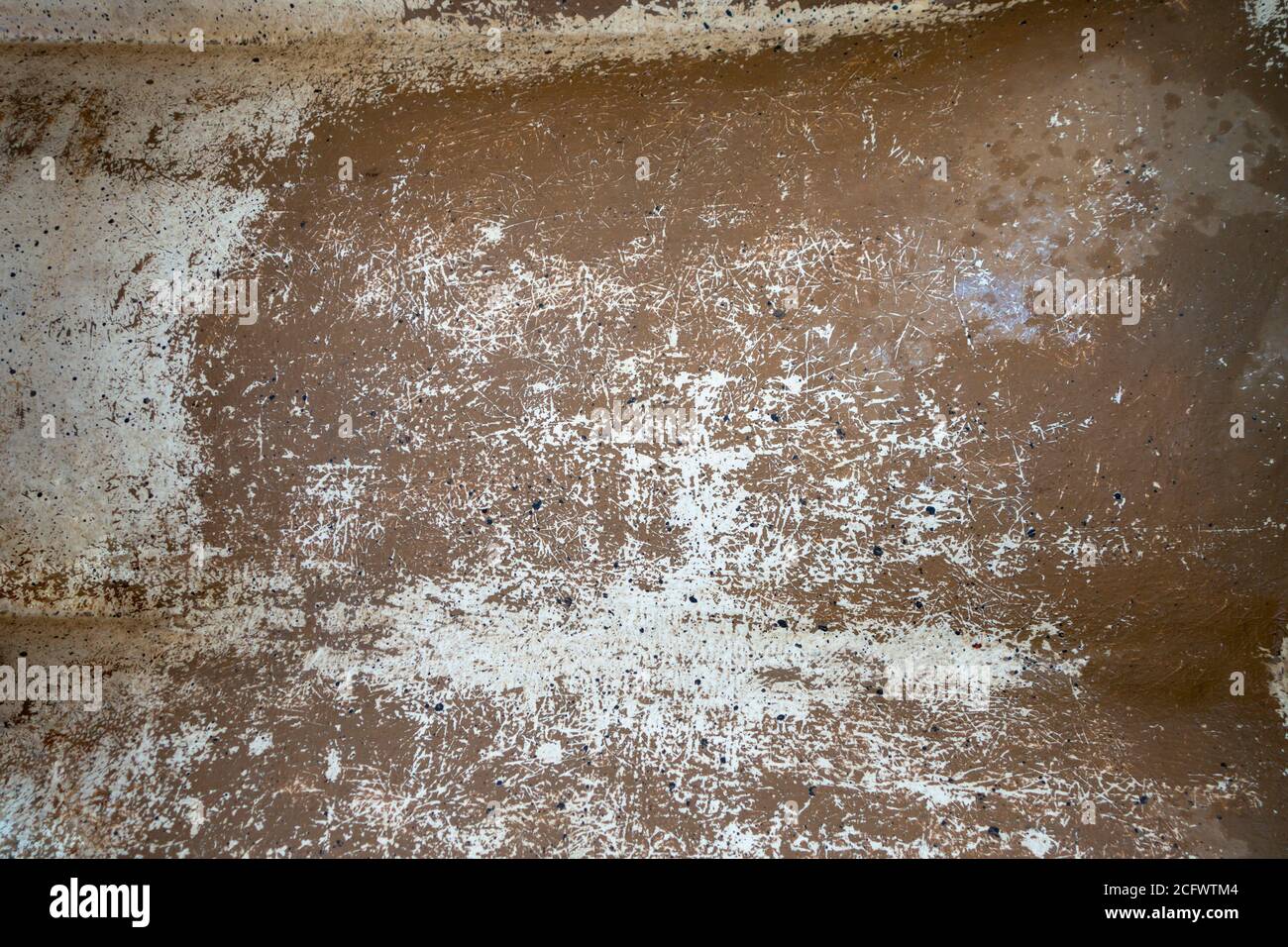 superficie in vetroresina con strati, segni e scheggiatura Foto Stock