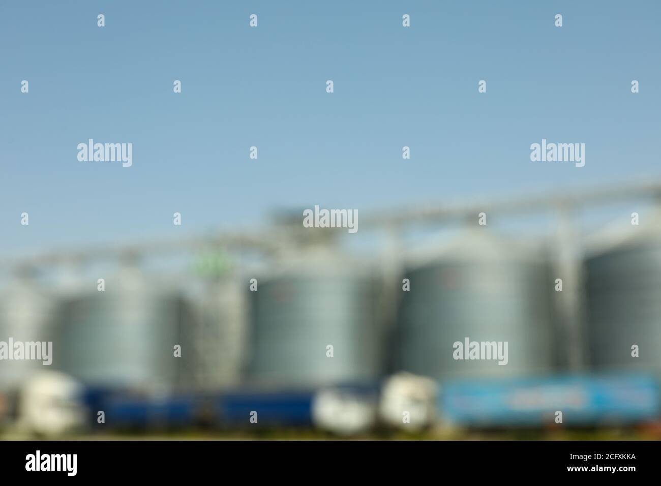 Grano silos. Terminale granella. Attività agricola. Raccolta estiva Foto Stock