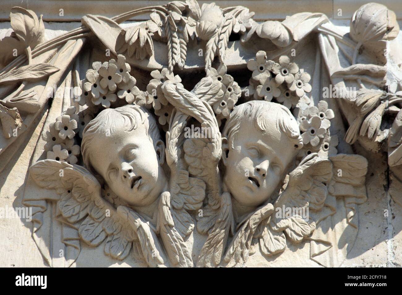 Angelo cherubino decorazione scultura all'esterno di San Paolo Cattedrale di Londra Inghilterra Regno Unito, un viaggio popolare destinazione attrazione turistica Foto Stock