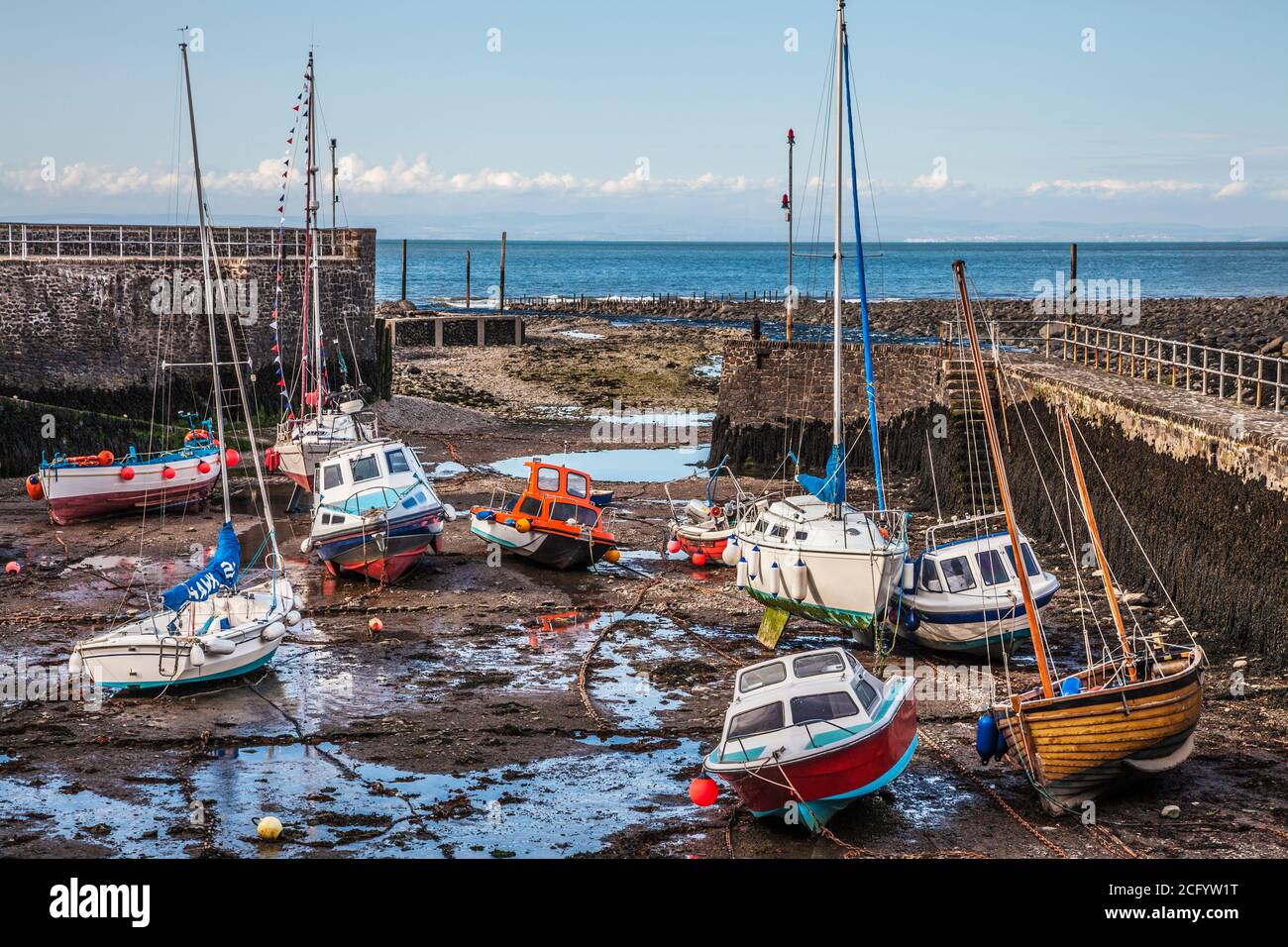 Barche ormeggiate nel porto di Lynmouth nel Devon. Foto Stock
