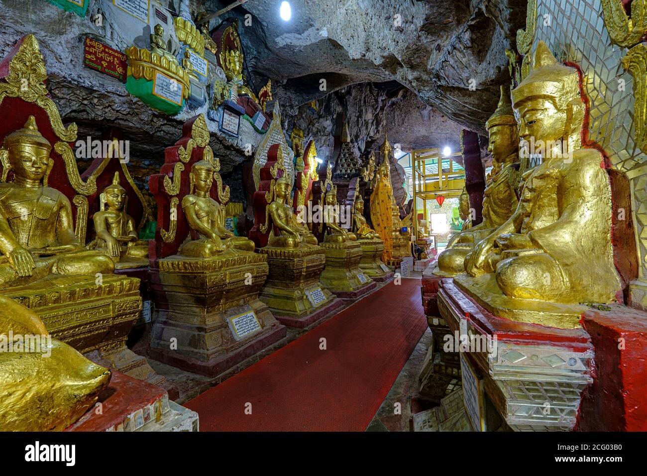 Myanmar (Birmania), Shan state, Kalaw, Shwe Oo min pagoda e grotta Foto Stock