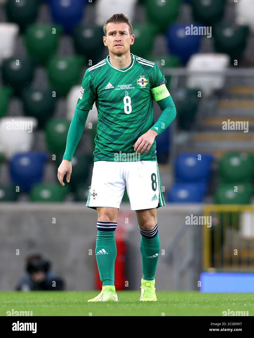Steven Davis dell'Irlanda del Nord durante la UEFA Nations League Group 1, League B partita a Windsor Park, Belfast. Foto Stock