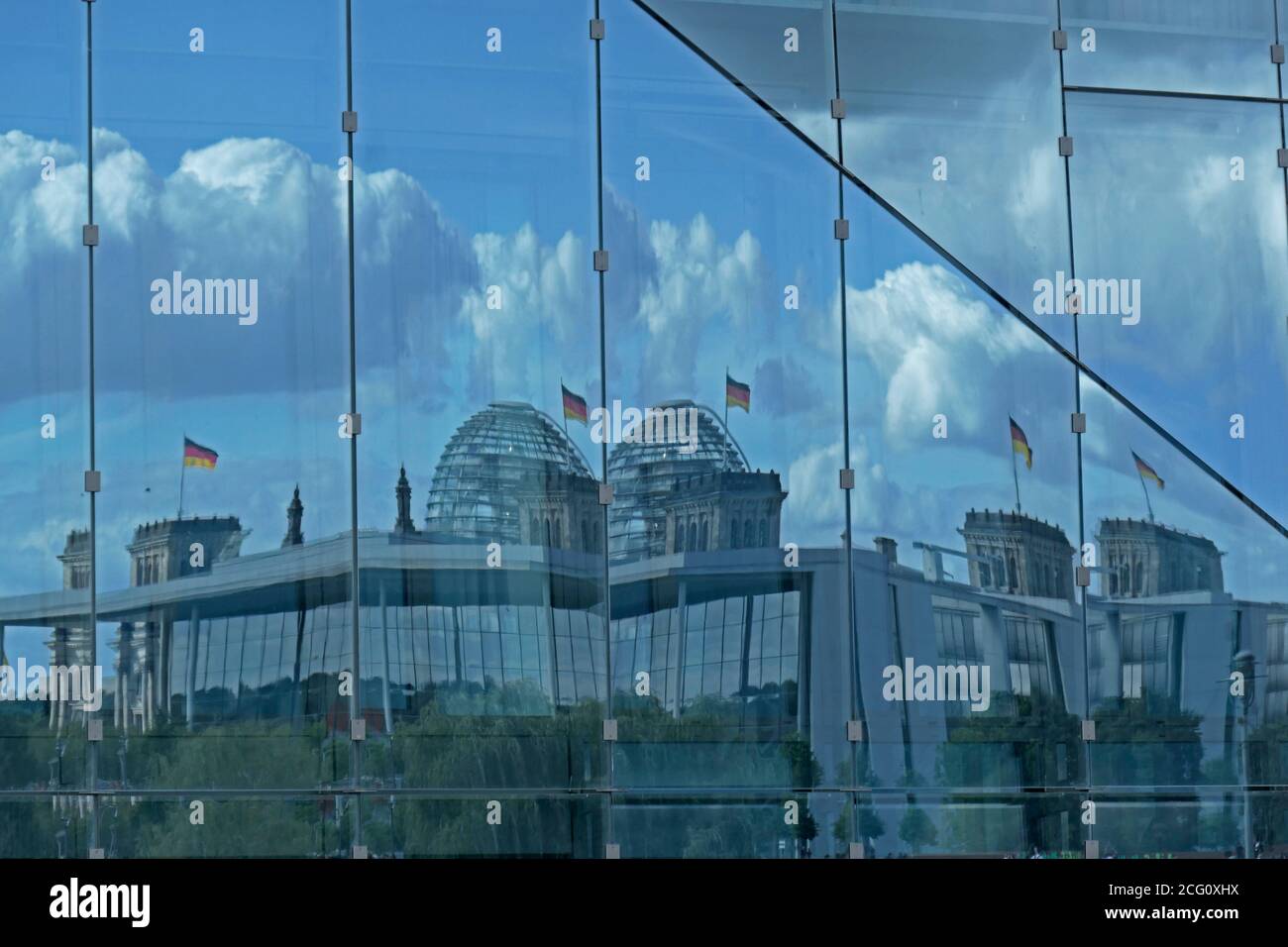 Il Cube am Hauptbahnhof di Berlino Foto Stock