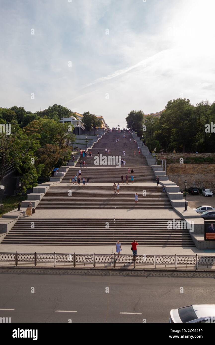 Grande scalinata in granito della città. Potemkin Scale a Odessa. Ucraina. Foto Stock