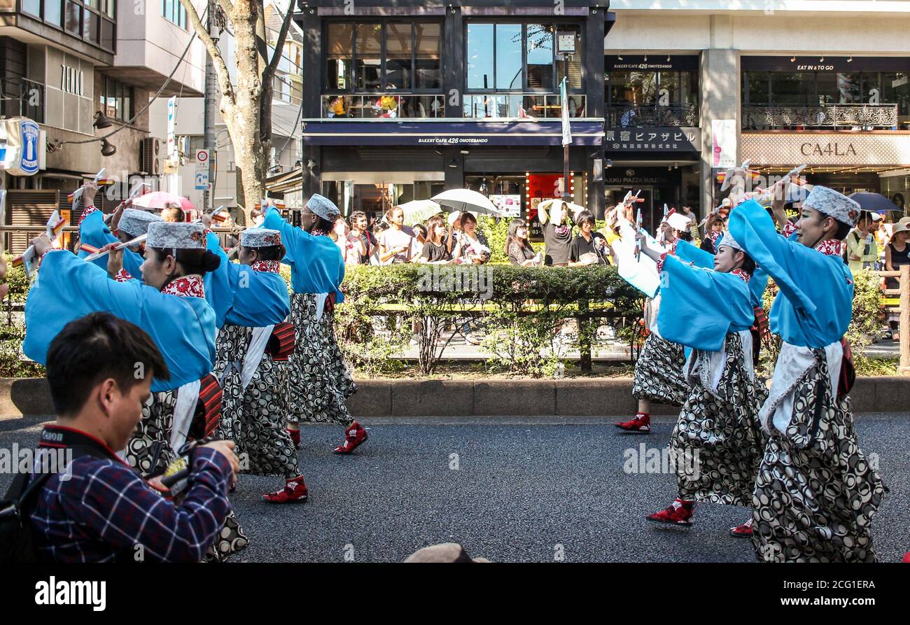 Tokyo, Giappone - Agosto 2018: La gente balla al Festival Yosakoi 2018 a Tokyo, Giappone Foto Stock