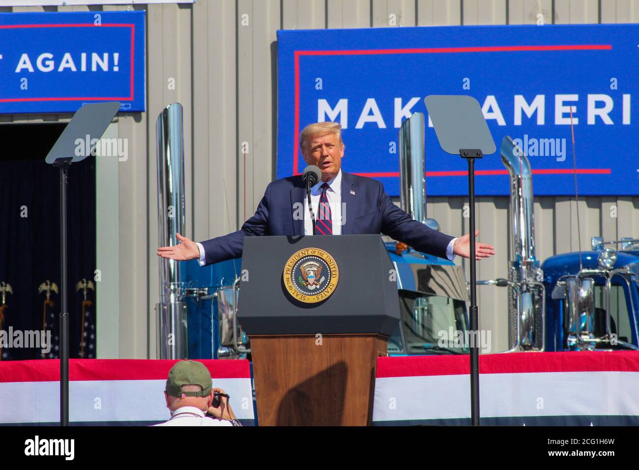 Il 45° presidente degli Stati Uniti Donald J. Trump parla ad un evento a Old Forge, Pa. Dove ha sbattuto il suo avversario Joe Biden, che è della zona. Foto Stock