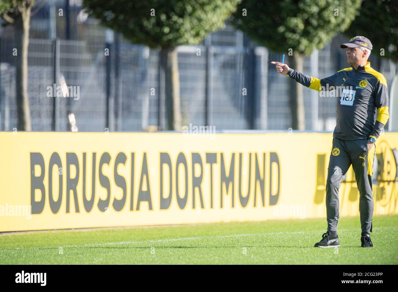 Dortmund, Germania. 07 settembre 2020. Lucien FAVRE (allenatore, DO) dà istruzioni, istruzioni, calcio, test match, Borussia Dortmund (DO) - Sparta Rotterdam (SPARTA) 2: 1, su 07.09.2020 a Dortmund/Germania. ¬ | utilizzo in tutto il mondo Credit: dpa/Alamy Live News Foto Stock