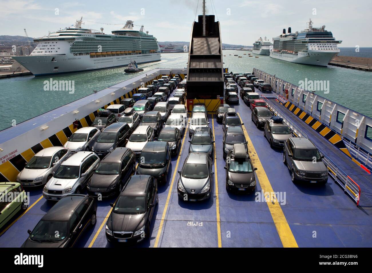 Traghetto da Civitavecchia alla Sardegna Foto Stock