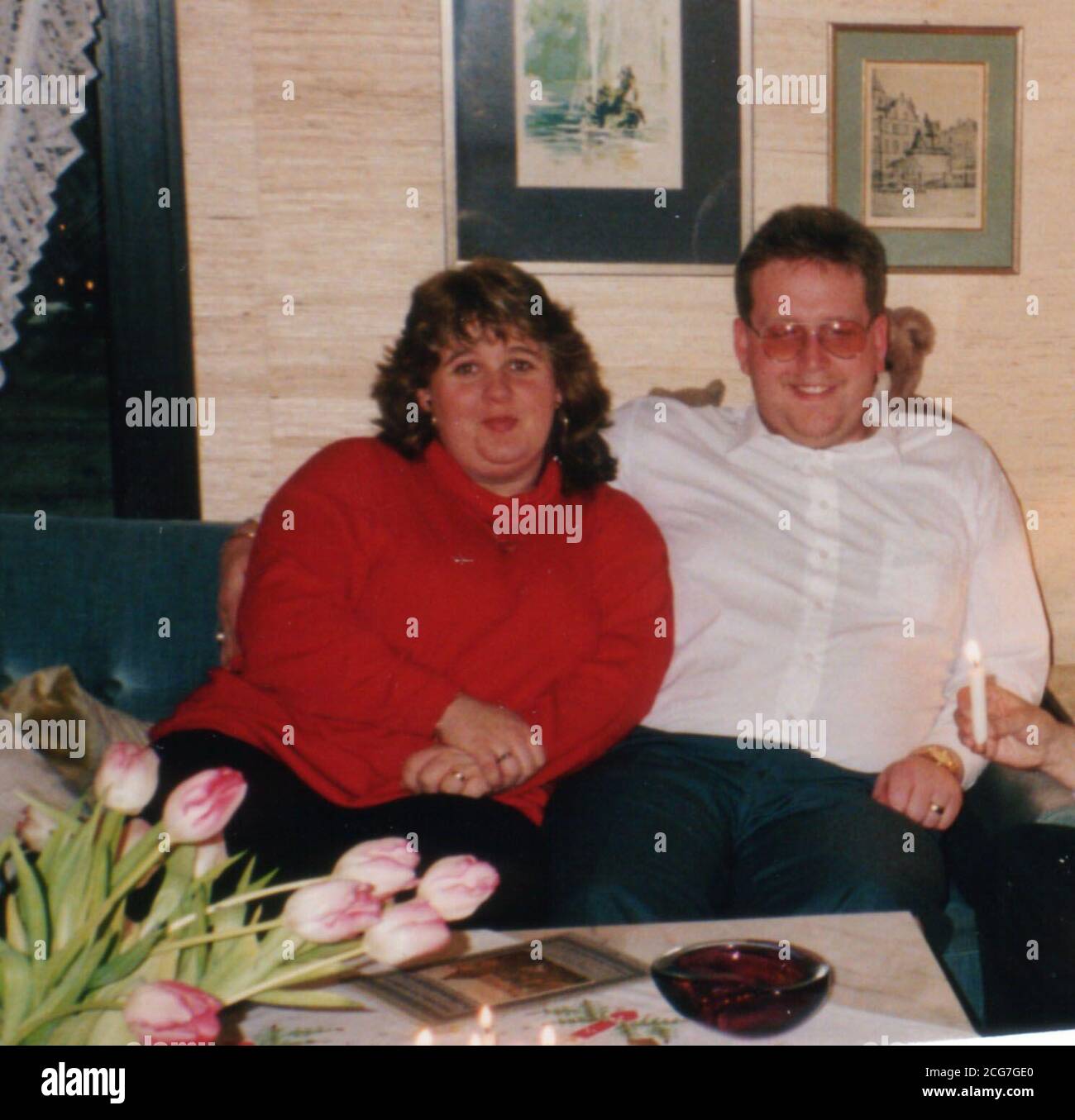 Raccogliere foto di Nicky e Bob Lovell, foto prima di andare a dieta. I due cuochi sono riusciti a versare un terzo del loro peso congiunto per vincere MR e Mrs Slimming World 2002. * la coppia, che ha gestito una diner e attività da asporto a Southampton, ha perso insieme 13 lbs di pietra in 85 settimane per vincere il premio e un viaggio per due a New York. I Lovells ritireranno il titolo in occasione di una cerimonia tenuta da Slimming World al Ritz Hotel, Londra. Foto Stock