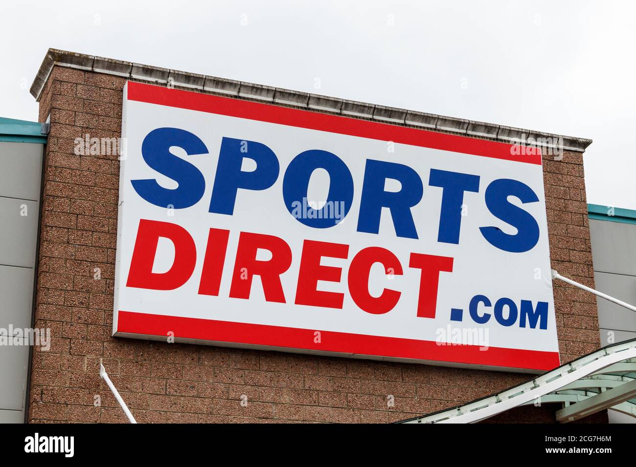 Cartello Sports Direct, Friern Bridge Retail Park, Londra Nord, Regno Unito Foto Stock