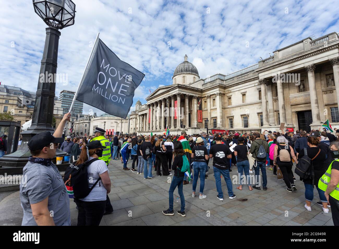 'Move One Million' manifestazione sudafricana fuori dalla National Gallery, Trafalgar Square, Londra, 5 settembre 2020 Foto Stock