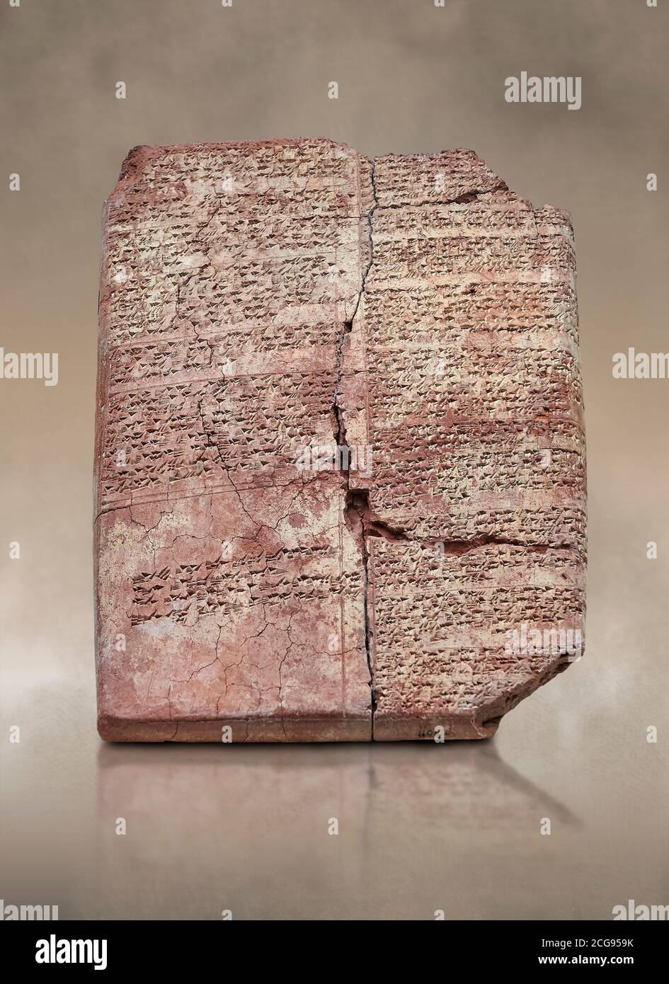 Tavoletta di argilla cuneiforme ittita, Hattusa, Regno di Hittite 1600-1200 a.C., Museo Archeologico di Bogazkale, Turchia. Foto Stock