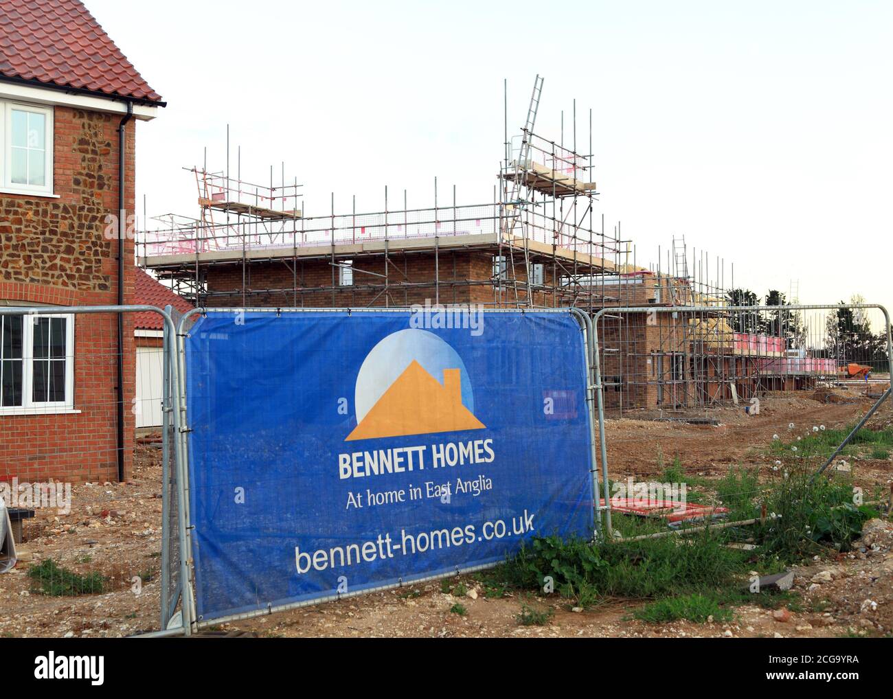 Bennett Homes, cantiere, nuove case, precedentemente terra agricola, Hunstanton, Norfolk, Inghilterra Foto Stock
