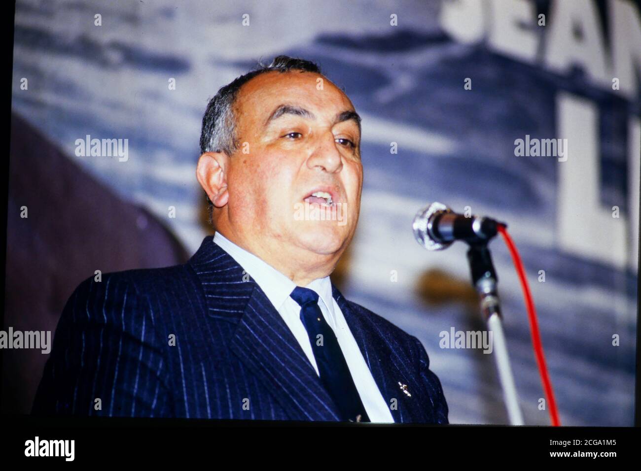 Roger Holleindre parla a Lione, 1988, Francia Foto Stock