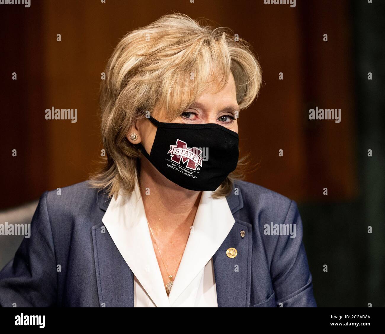 Washington, DC, Stati Uniti. 9 Settembre 2020. 9 settembre 2020 - Washington, DC, Stati Uniti: Il senatore degli Stati Uniti CINDY HYDE-SMITH (R-MS) indossando una maschera di faccia della Mississippi state University ad un'audizione del Comitato giudiziario del Senato per prendere in considerazione le candidature a vari giudici federali. Credit: Michael Brochstein/ZUMA Wire/Alamy Live News Foto Stock