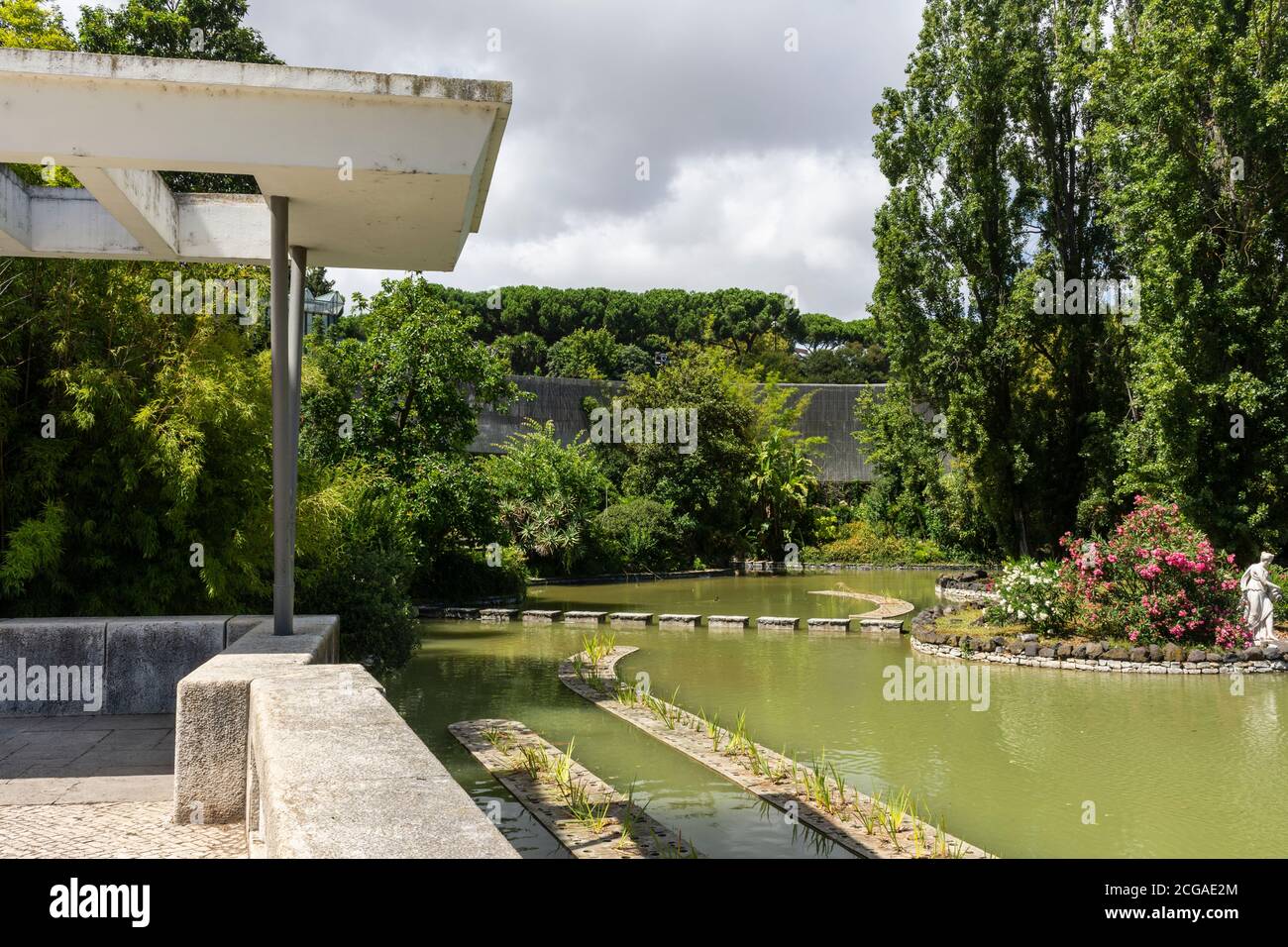 Splendida vista sulla zona verde del parco Eduardo VII, centro di Lisbona, Portogallo Foto Stock