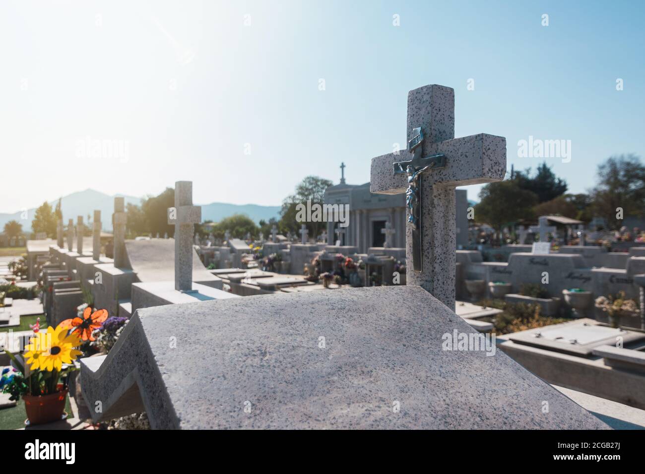 Croce di marmo nera immagini e fotografie stock ad alta risoluzione - Alamy