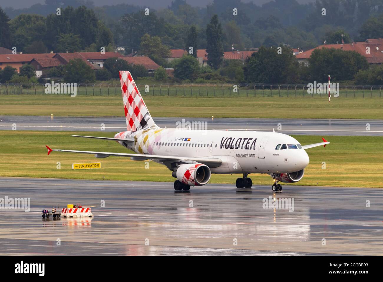 Gli arrivi in aeroporto Foto Stock