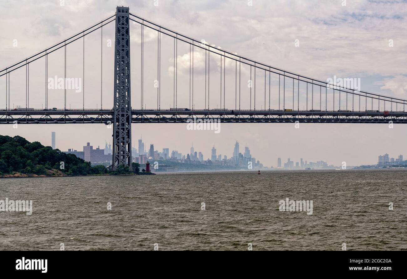 Ponte George Washington sul fiume Hudson, New York, Stati Uniti, costruito dal 1931 al 1962. Foto Stock