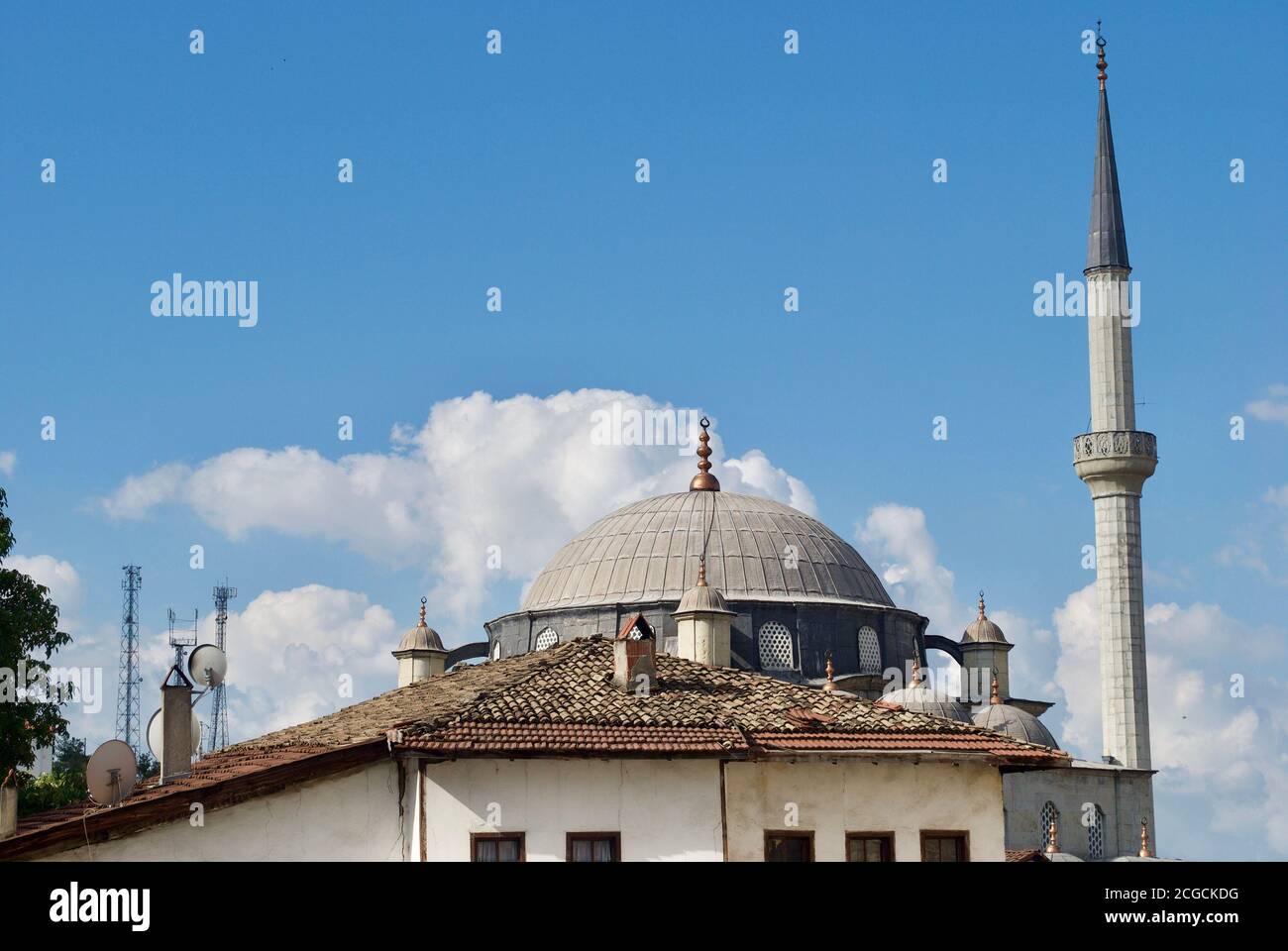 L'esterno della moschea di Izzet Pasha risale al XVIII secolo e prende il nome da İzzet Mehmet Pasha, un alto rango ufficiale dell'epoca ottomana. Safranbolu Turchia Foto Stock