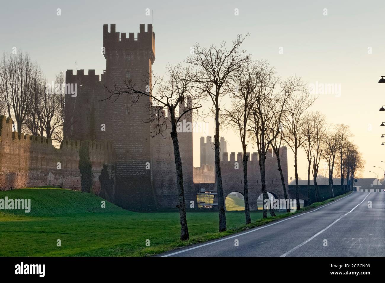 Rocca degli alberi a Montagnana: Fortezza medievale costruita dalla dinastia dei Carraresi. Provincia di Padova, Veneto, Italia, Europa. Foto Stock