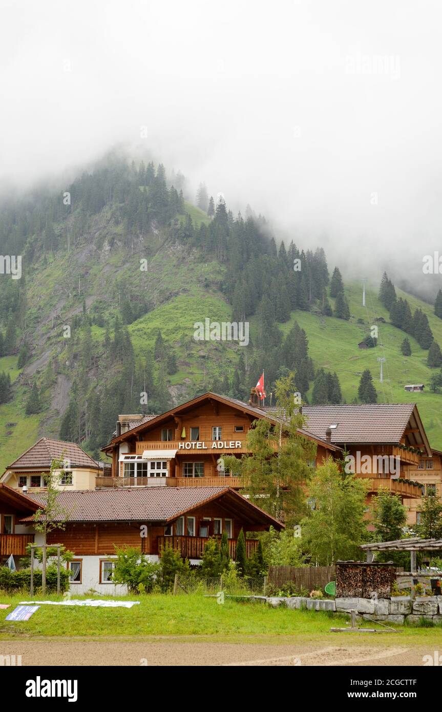 La Svizzera nebbiosa all'alba Foto Stock