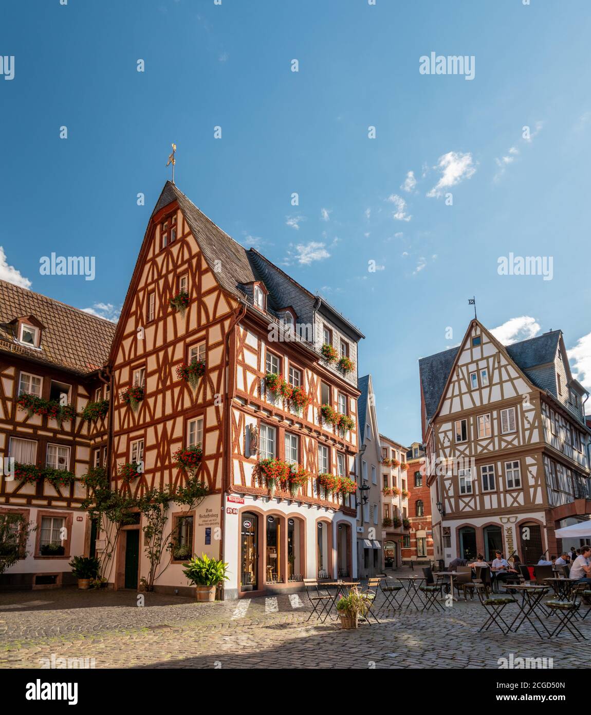 Magonza Germania agosto 2020, case in legno classico nel centro di Magonza, Germania Foto Stock